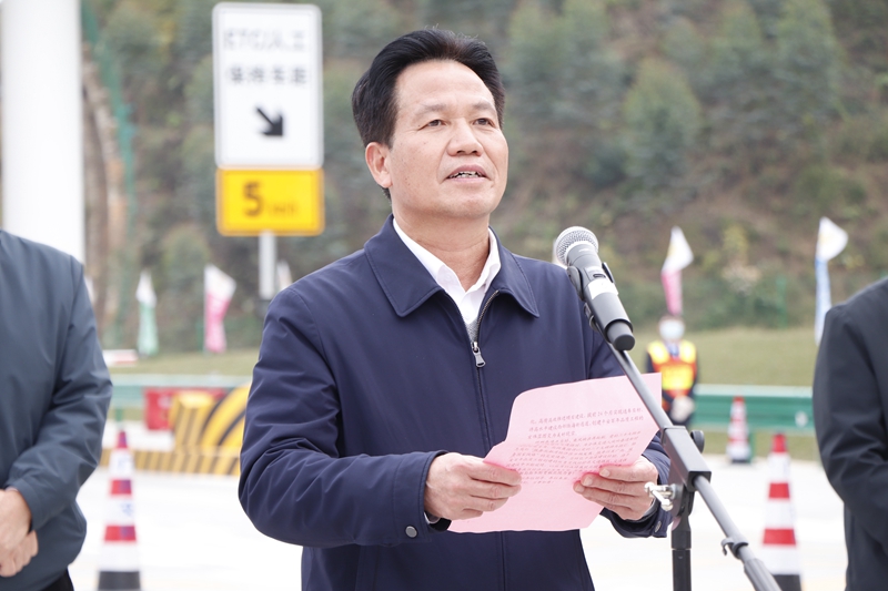 廣西北部灣投資集團(tuán)黨委書記、董事長(zhǎng)朱堅(jiān)和致辭.JPG